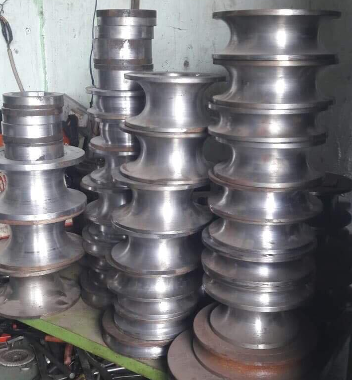 KHUÔN UỐN 3 TRỤC PHI 90